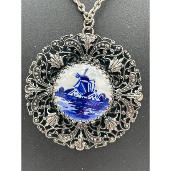 Vintage Silver Filigree Pendant Necklace Blue Delft White Windmill Porcelain Des - Picture 2 of 5